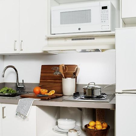 Intown Suites Extended Stay Raleigh Nc- Capital Blvd Екстериор снимка