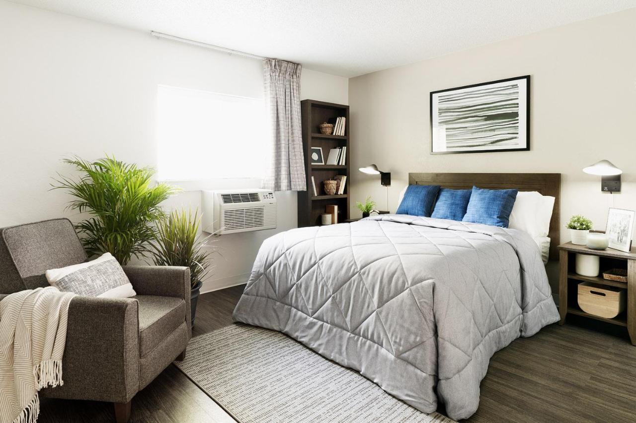 Intown Suites Extended Stay Raleigh Nc- Capital Blvd Екстериор снимка