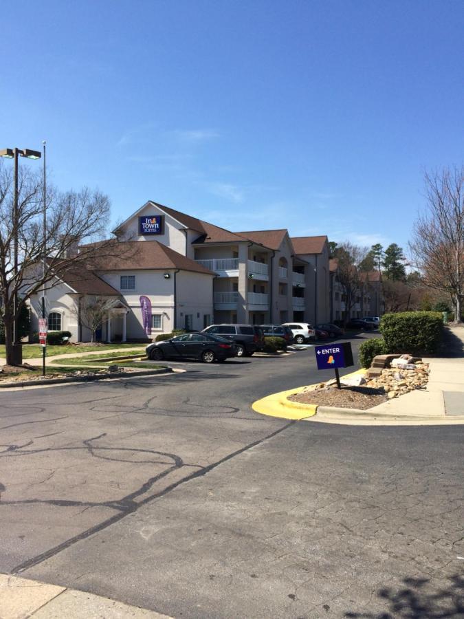 Intown Suites Extended Stay Raleigh Nc- Capital Blvd Екстериор снимка
