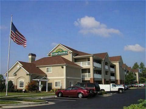 Intown Suites Extended Stay Raleigh Nc- Capital Blvd Екстериор снимка